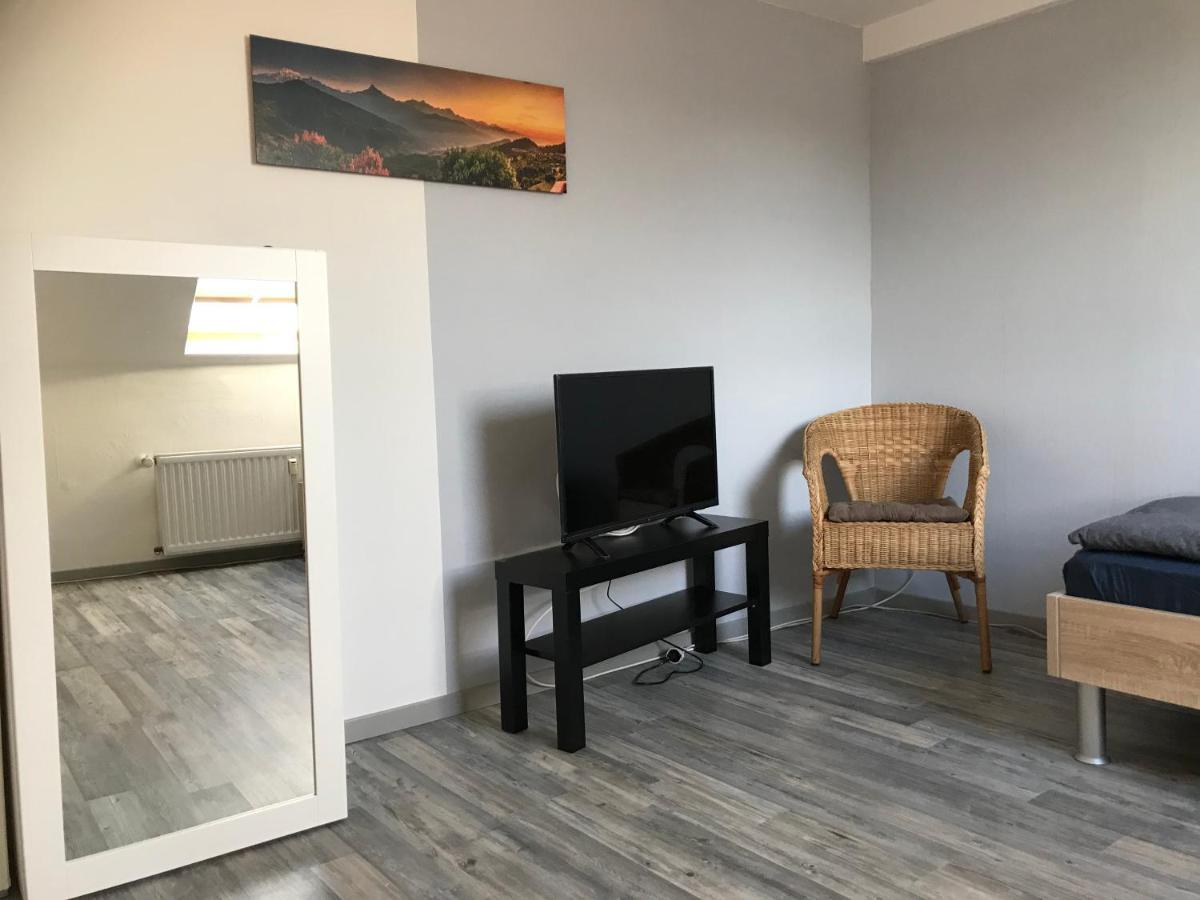 Monteur - Privat Zimmer Langerwehe Geich エクステリア 写真